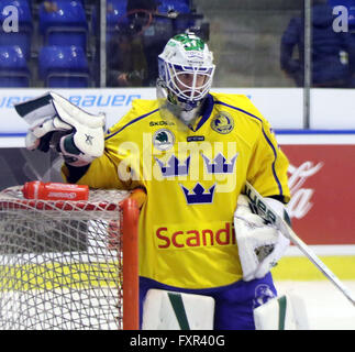 Landshut, Bayern, Deutschland. 17. April 2016. Niklas SVEDBERG (Schweden). Euro Hockey Challenge, Eishockey, Deutschland gegen Schweden, Landshut, 17. April 2016, Platz als Vorbereitung für die Weltmeisterschaft in Russland nehmen zwei Matches in Rosenheim und Landshut. © Wolfgang Fehrmann/ZUMA Draht/Alamy Live-Nachrichten Stockfoto