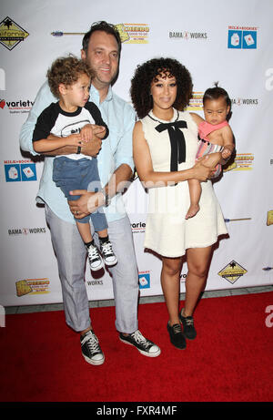 Los Angeles, CA, USA. 17. April 2016. 17 März 2016 - Los Angeles, Kalifornien - Tamara Mowry mit Ehemann Adam Housley, Aden John Tanner Housley Sohn und Tochter Ariah Talea Housley. Milch von Buchmachern 7. Jahresfeier der Geschichte-Zeit an der California Market Center statt. Bildnachweis: AdMedia Credit: AdMedia/ZUMA Draht/Alamy Live-Nachrichten Stockfoto