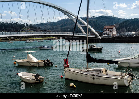 Neue Brücke in Plentzia. Baskisches Land, Spanien Stockfoto