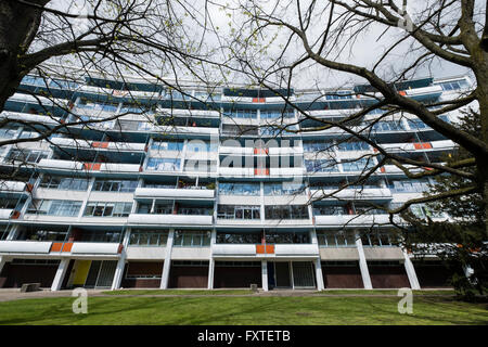 Wohnhaus am Handelallee 3-9 von Walter Gropius im Hansaviertel moderne Wohnsiedlung in Berlin Deutschland Stockfoto