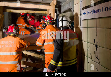 Üben Sie Unified Response (EUR) Übung in Dartford. März 2016. Stockfoto