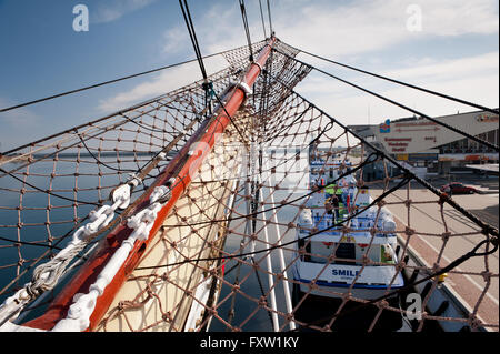 Dar Pomorza Schiff Bugspriet in Gdynia, Polen, Europa, Ostsee, legendären The White Fregatte polnischen Segeln Handwerksmuseum Stockfoto