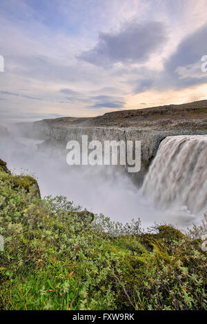 Dettifoss Wasserfälle in der Nähe von Reykjahlid, Island Stockfoto