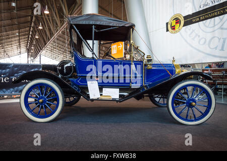 STUTTGART, Deutschland - 17. März 2016: Oldtimer Ford Model T, 1910. Europas größte Oldtimer-Messe "RETRO CLASSICS" Stockfoto