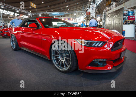 Pony Auto Ford Mustang GT Cabrio (sechste Generation), 2015. Stockfoto