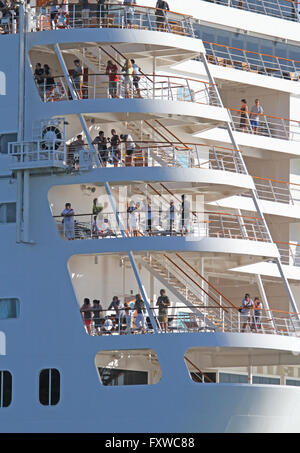 MSC ARMONIA LINER & Touristen Venedig VENEZIA Italien 1. August 2014 Stockfoto