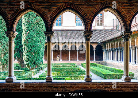 Europa. Frankreich. Haute-Garonne. Toulouse. Kirche Saint-Sernin. Der Kreuzgang. Stockfoto