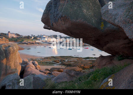 Luxusboutiquen Costaéres in der Nähe Munitionsdepot, Bretagne Frankreich Stockfoto