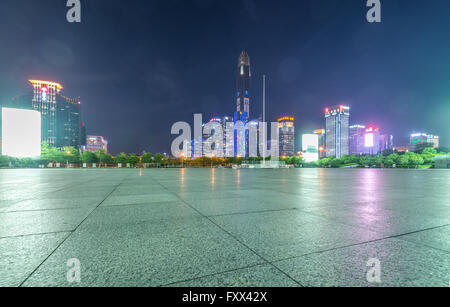 Shenzhen Skyline bei Nacht Stockfoto