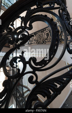 Sankt Petersburg, Russland - 15. Dezember 2015.  Die Treppe in der Stifter Herrenhaus (St. Petersburg Haus der Nationalitäten) auf Stockfoto
