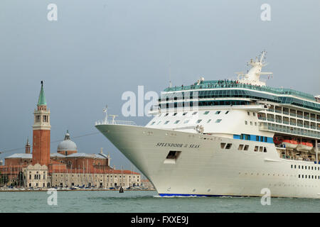 Kreuzfahrtschiff Glanz der Meere, IMO 9070632 Stockfoto