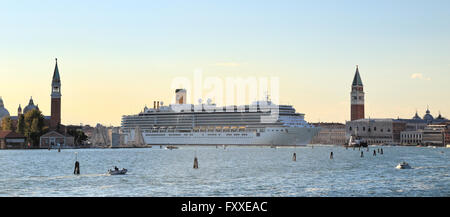 Kreuzfahrtschiff Costa Deliziosa, IMO 9398917 Stockfoto