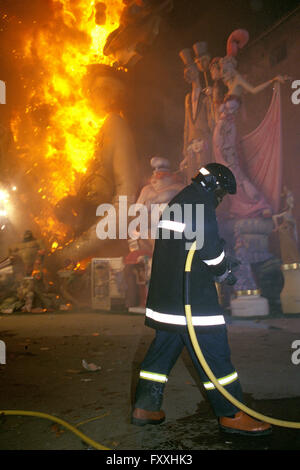 Valencia Fallas brennen feiern Spanien, 19. März Stockfoto