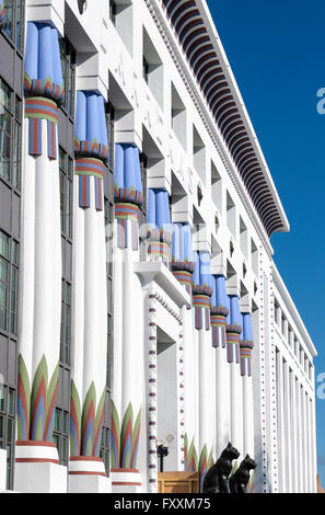 Fassade von der Carreras Zigarette Fabrik Tabak Firma Art Deco Gebäude London Camden Stockfoto