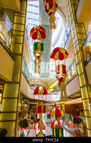 Inneneinrichtung der Recoleta Mall in Recoleta, Buenos Aires, Argentinien, Südamerika. Stockfoto