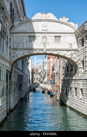 Ponte dei Sospiri, Seufzerbrücke, Palazzo Ducale, dem Dogenpalast, Venedig, Italien Stockfoto