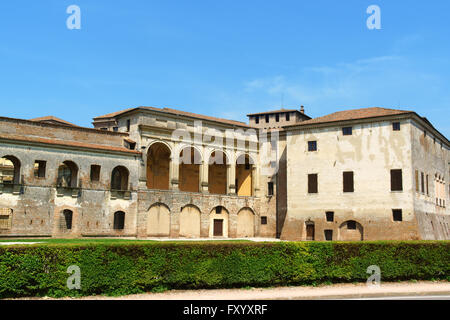 Mantua, Italien - 15. Juni 2013: Corte Nuova (New Court) ist eines der Gebäude des Komplexes genannt Palazzo Ducale (herzoglichen Palac Stockfoto