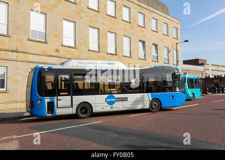 Bolton Metro Shuttlebus Service 500, bietet einen kostenlose Rundweg-Bus-Service verbindet wichtige Punkte rund um Bolton Stadtzentrum. Stockfoto