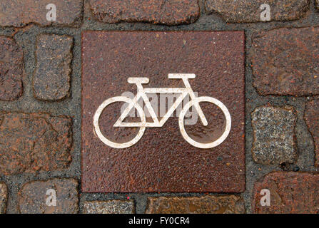 Fahrrad-Schild an der Straße Stockfoto