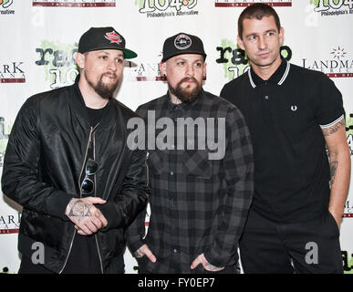 Bala Cynwyd, Pennsylvania, USA. 18. April 2016. US-amerikanische Alternative-Rock-Band Good Charlotte Besuch Radio 1045 Stockfoto