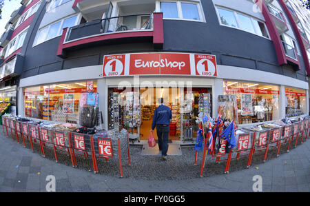 1-Euro-Shop, Potsdamer Straße, Schöneberg, Berlin, Deutschland Stockfoto