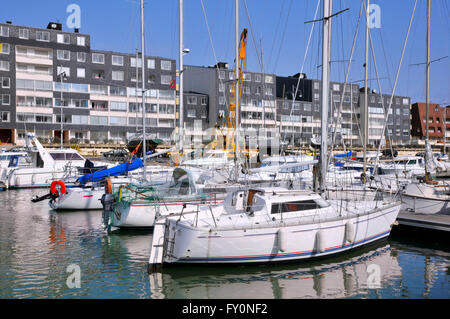 Hafen von Courseulles Sur Mer in Frankreich Stockfoto