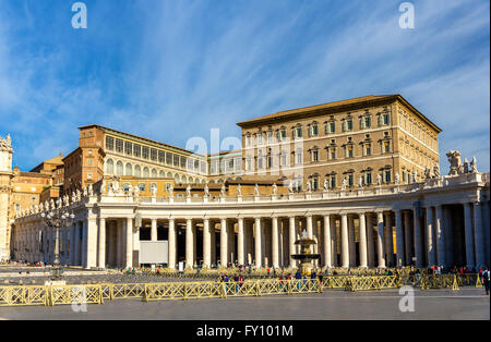 Der Apostolische Palast in der Vatikanstadt Stockfoto