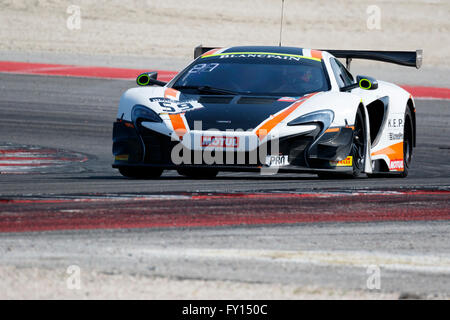 Misano Adriatico, Italien - 10. April 2016: McLaren 650 S GT3 von Garage 59 Team, Martin Plowman und Craig Dolby angetrieben. Stockfoto