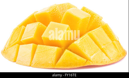 Mango Würfel. Isoliert auf weißem Hintergrund. Stockfoto