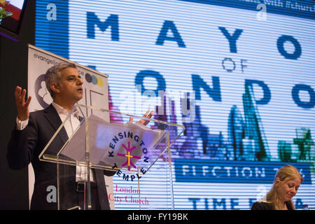 London, UK. 19. April 2016. Sadiq Khan, Labour-Partei Anwärter, befasst sich mit der London bürgermeisterliche Kirche bedrängt in Kensington-Tempel in Notting Hill. Bildnachweis: Mark Kerrison/Alamy Live-Nachrichten Stockfoto