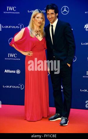 Raul und Gast, die Teilnahme an der 17. Laureus World Sports Awards 2016 bei der Messe Berlin am 18. April 2016 in Berlin, Deutschland. Stockfoto