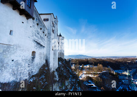 Blick auf die Alpen von der Wand der Festung Hohensalzburg Stockfoto