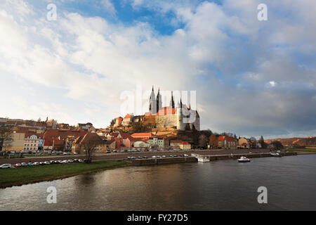 Stadtbild von Meißen in Deutschland mit der Albrechtsburg Burg an der Elbe Stockfoto