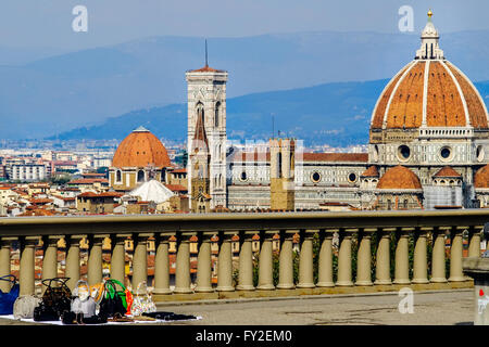 Touristen, die Spaß am Piazzale Michelangelo. Florenz, Italien. Stockfoto