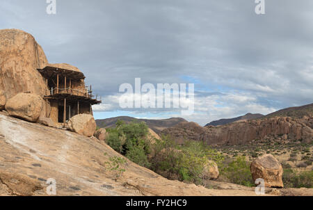 Höhle, die Wohnung auf der Guestfarm Omandumba im Erongo Gebirge, Namibia Stockfoto