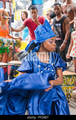 Vertikale Porträt von Rumba Tänzer in Havanna, Kuba. Stockfoto