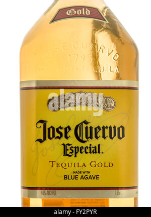 Winneconne, Wisconsin - 10. März 2016: eine Nahaufnahme von Jose Cuervo Tequila Gold. Stockfoto