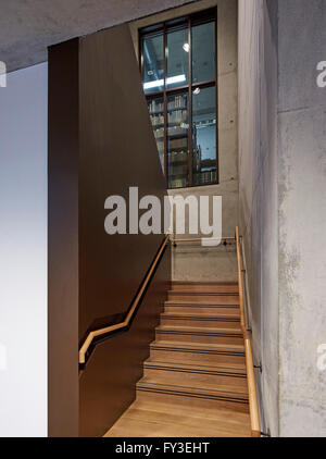 Albert Sloman Library Innenansicht im 1. Stock. Albert Sloman Bibliothek und Silberrad Student Center University of Essex, Colchester, Vereinigtes Königreich. Architekt: Patel Taylor, 2015. Stockfoto