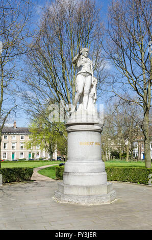 Statue von Robert Hall, ein 19. Jahrhundert Baptistenpfarrer in de Montfort Square, New Walk, Leicester Stockfoto