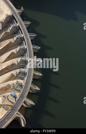 Aldeadávila Hydro Verdammung auf dem Fluß Duero im Nationalpark Arribes, Spanien. Stockfoto