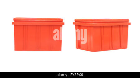 Kunststoff rot box Verpackung der fertigen Ware auf weißem Hintergrund und Beschneidungspfade haben. Stockfoto