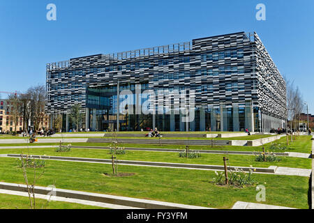 Das Brooks-Gebäude, University of Manchester Metropolitain an Platzes, Hulme, Manchester. Stockfoto