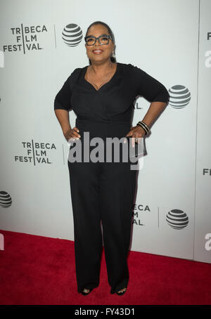 New York, Vereinigte Staaten von Amerika. 20. April 2016. Oprah Winfrey besucht Premiere von Greenleaf Serie beim Tribeca Film Festival am BMCC © Lev Radin/Pacific Press/Alamy Live News Stockfoto