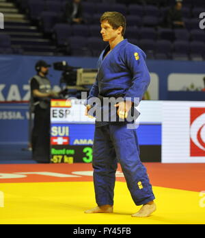 Kasan, Russische Föderation. 21. April 2016. Tschechische Judoka Pavel Petrikov, Foto, verlor das Match gegen armenische Judoka Hovhannes Davtyjan in die unter 60 kg-Klasse bei den Judo-Europameisterschaften in Kazan, Russland, am 21. April 2016. Bildnachweis: David Svab/CTK Foto/Alamy Live-Nachrichten Stockfoto