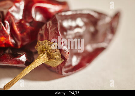 Getrocknete rote New Mexico Chile Hülsen. Auch genannt Anaheim Chilies. Stockfoto