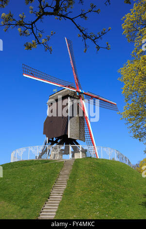 Saint John's Haus Mühle (1770) in Brügge, Belgien Stockfoto