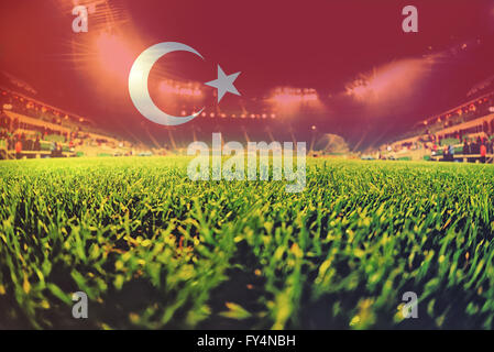 Euro 2016 Stadion mit blending Türkei Flagge Stockfoto