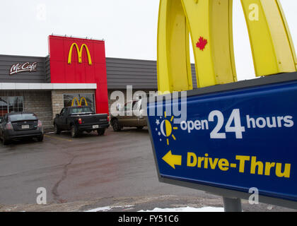 McDonald's Restaurant in Kingston, Ontario, auf Montag, 25. Januar 2016. Stockfoto