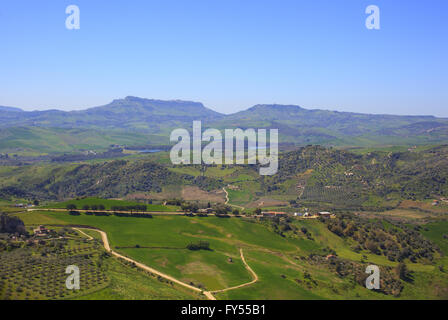 Blick auf Enna und Calascibetta und sizilianische Landschaft Stockfoto