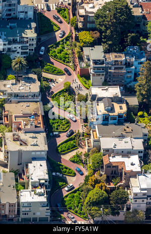 Luftaufnahme, Lombard Street mit Haarnadelkurven, kurvenreiche Straße, die Straßen von San Francisco, San Francisco Stockfoto